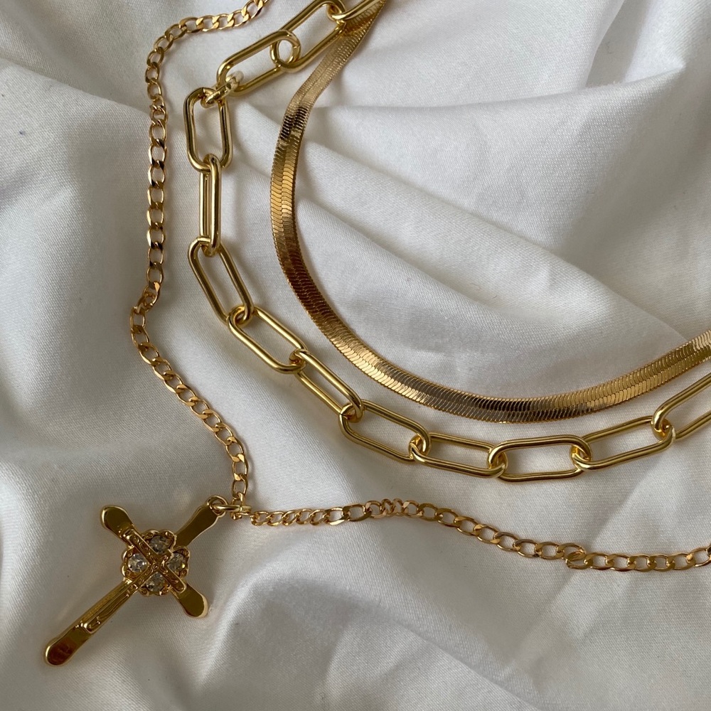 Layered Cross Pendant Necklace